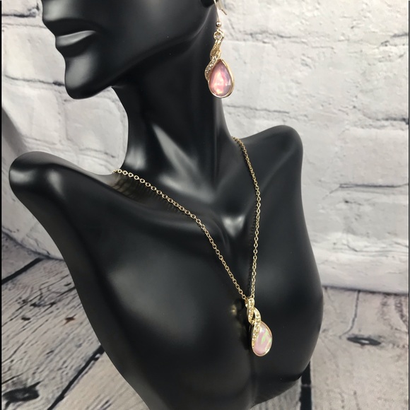 LADIES JEWELRY - Picture 5 of 8